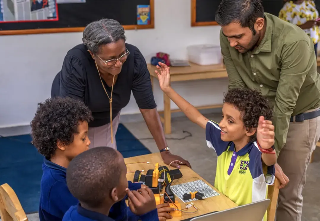 Hummingbird International School 