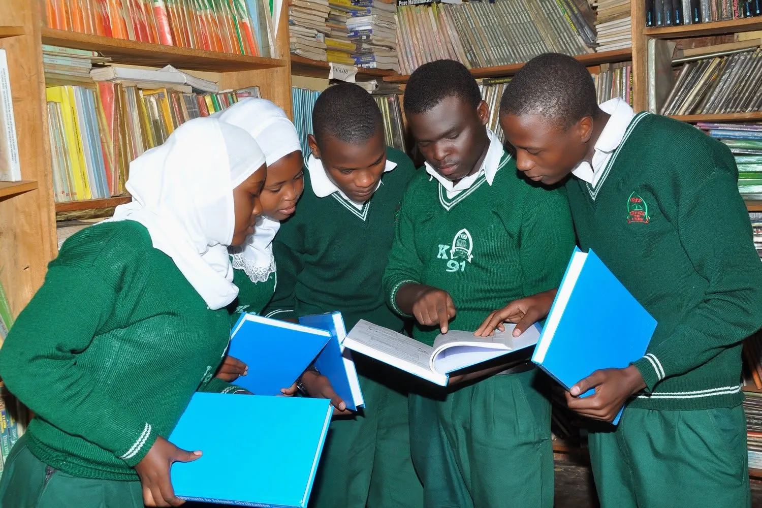 Kinaawa High School-mugongo